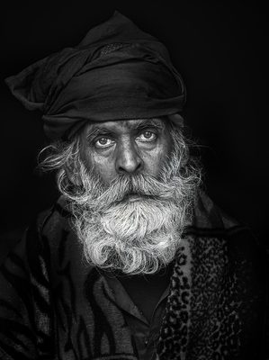 Raj Kumar Som (India) - Sadhu baba 0385